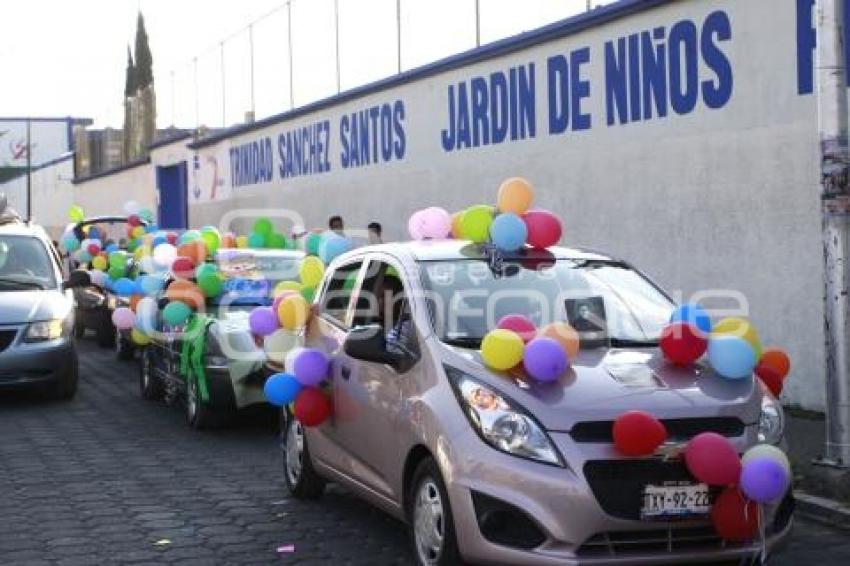 DESFILE COLEGIO SALESIANO