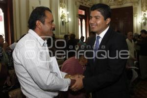 AYUNTAMIENTO. ENTREGA DE ESCRITURAS