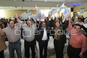 OLIVA SE REUNIÓ CON PANISTAS POBLANOS