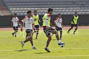 ENTRENAMIENTO LOBOS BUAP
