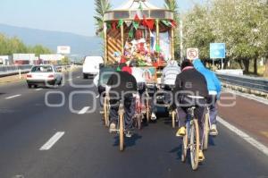 PEREGRINOS EN LA AUTOPISTA