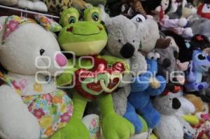 VENTA DE MUÑECOS DE PELUCHE