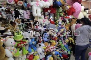 VENTA DE MUÑECOS DE PELUCHE