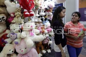 VENTA DE MUÑECOS DE PELUCHE