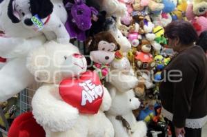 VENTA DE MUÑECOS DE PELUCHE