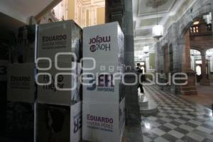 ADMINISTRATIVOS DESOCUPAN OFICINAS DEL AYUNTAMIENTO