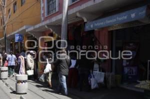 COMERCIO AMBULANTE EN MERCADO