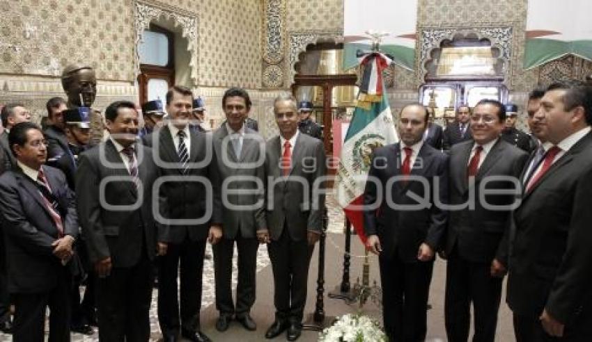 GUARDIAS DE HONOR EN CONGRESO DEL ESTADO