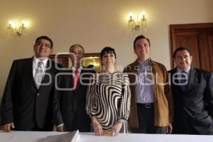 SE REUNE SALDAÑA CON DIPUTADOS LOCALES