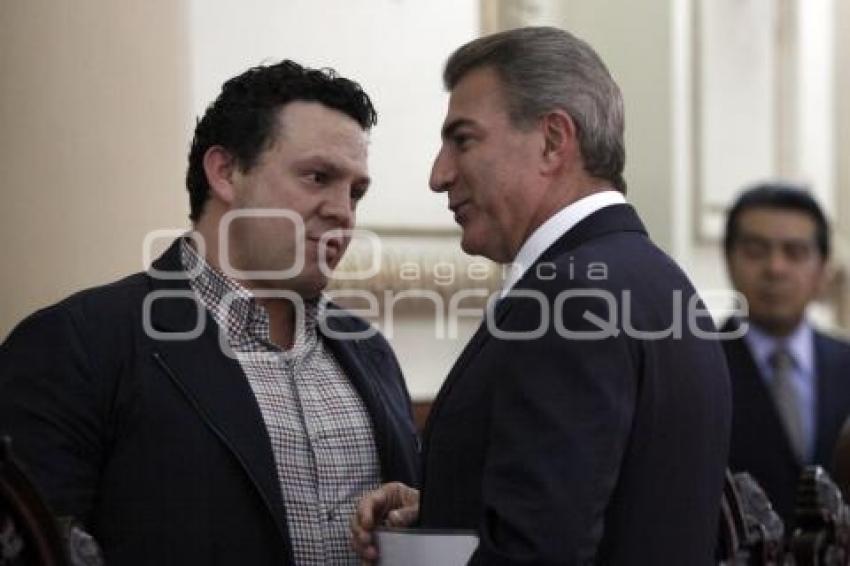 SESIÓN EXTRAORDINARIA DE CABILDO