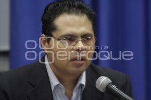 PRESENTAN CÁTEDRA JOSÉ RAMÓN COSSÍO