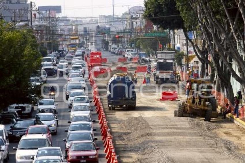 CONGESTIONAMIENTO VEHICULAR. OBRAS PAVIMENTACIÓN