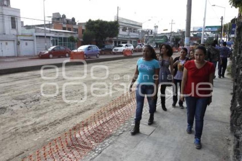 CONGESTIONAMIENTO VEHICULAR. OBRAS PAVIMENTACIÓN