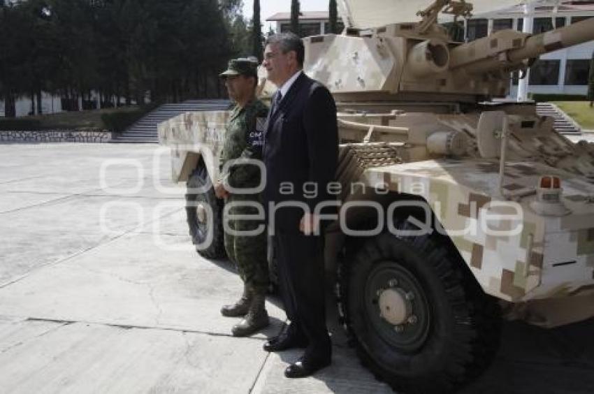 PRESENTAN CARRERA EN LA ZONA MILITAR