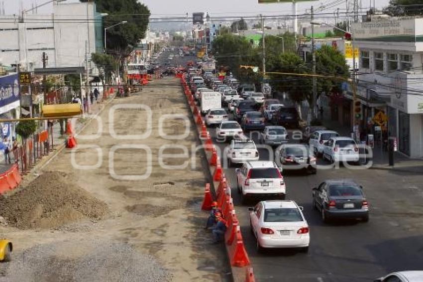 CONGESTIONAMIENTO VEHICULAR. OBRAS PAVIMENTACIÓN