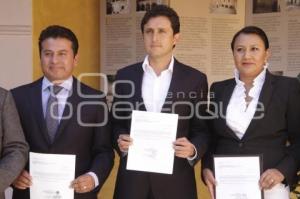 FIRMAN CONVENIO MUNICIPIOS PARA CERESO DE SAN PEDRO CHOLULA