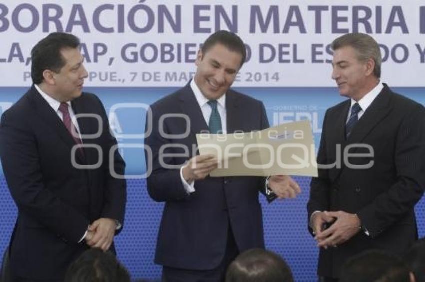 GOBERNADOR ENTREGA RECURSOS Y FIRMA CONVENIO EN DERECHOS HUMANOS