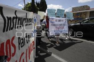 MANIFESTACIÓN INSTRUCTORES DEL ICATEP