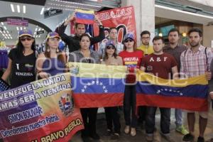 ESTUDIANTES VENEZOLANOS