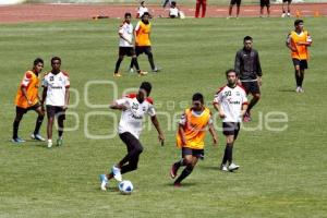 ENTRENAMIENTO LOBOS BUAP