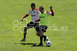 FÚTBOL. ENTRENAMIENTO LOBOS BUAP