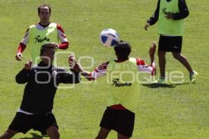 FÚTBOL. ENTRENAMIENTO LOBOS BUAP