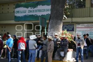 MANIFESTACIÓN DE CAMPESINOS EN CFE