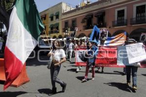 MANIFESTACIÓN EN CONTRA DE LA PRIVATIZACIÓN DEL AGUA