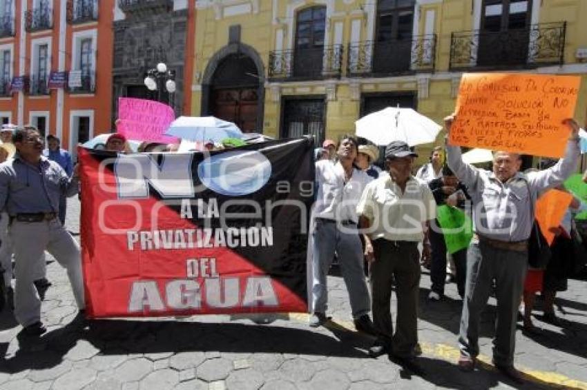 MANIFESTACIÓN FRENTE AL CONGRESO