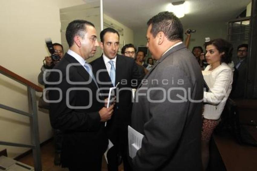 SENADOR JAVIER LOZANO ALARCÓN