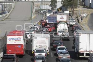 TRÁFICO EN PERIFÉRICO . CAOS VIAL