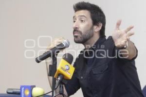 JOSÉ MARÍA YAZPIK . UN HOMBRE AJENO
