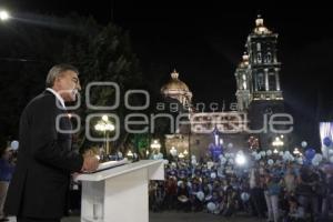 ENCENDIDO AYUNTAMIENTO. DÍA DEL AUTISMO