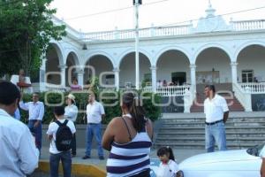 MANIFESTACIÓN DE ANTORCHISTAS . ACATLÁN DE OSORIO