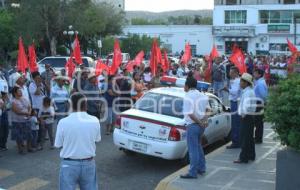 MANIFESTACIÓN DE ANTORCHISTAS . ACATLÁN DE OSORIO