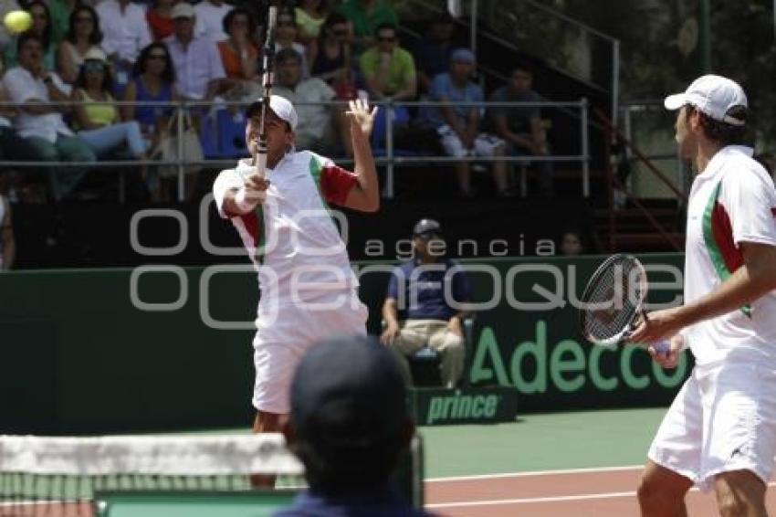 COPA DAVIS . DOBLES