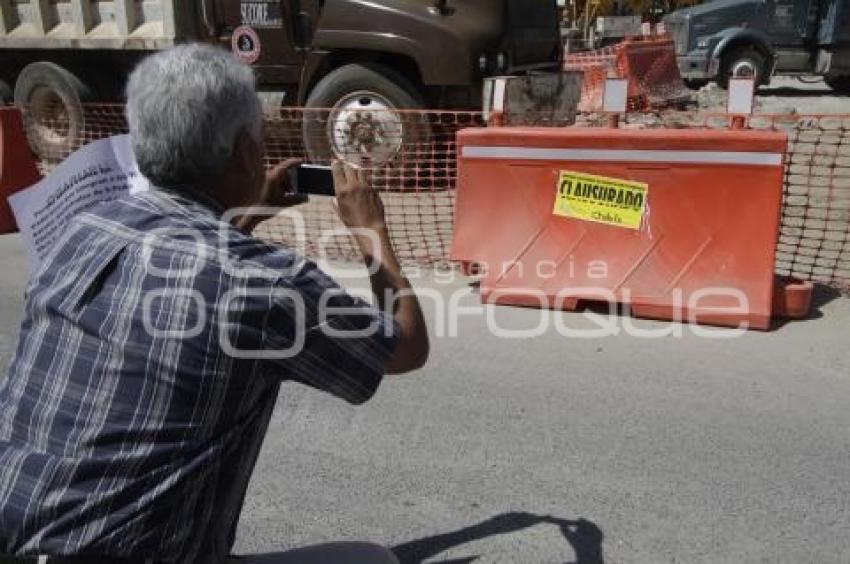 CLAUSURAN SIMBÓLICAMENTE DISTRIBUIDOR VIAL CHOLULA