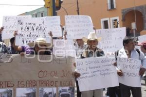 MANIFESTACIÓN COMERCIANTES FUERTES