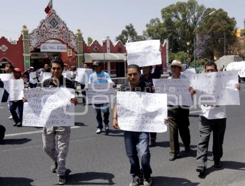 MANIFESTACIÓN COMERCIANTES FUERTES