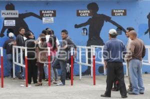 LARGAS FILAS PARA EL PARTIDO DE PUEBLA VS AMERICA