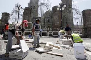 OBRA FRENTE A CATEDRAL