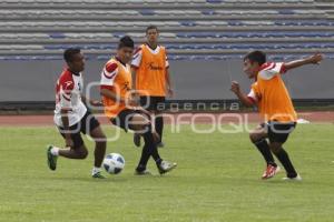 ENTRENAMIENTO LOBOS BUAP