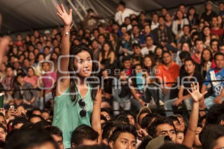 ESPECTADORES. FERIA DE PUEBLA 2014