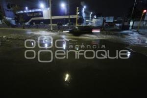 GRANIZA EN EL CENTRO DE LA CIUDAD . LLUVIA