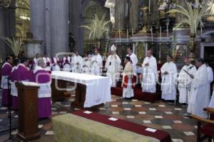 CELEBRACIÓN MISA CRISMAL. CATEDRAL DE PUEBLA