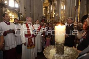 ARZOBISPO RECORRE 12 ESTACIONES EN CATEDRAL