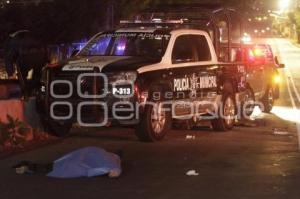 CHOCAN PATRULLAS POLICÍA . FALLECE PERSONA