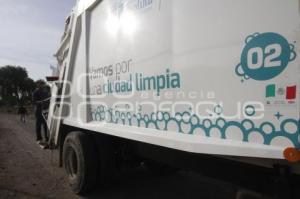 LIMPIAN LOS ALREDEDORES DE LA PIRÁMIDE DE CHOLULA