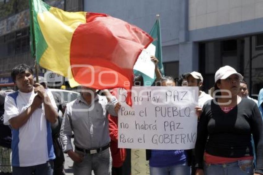 MANIFESTACIÓN CANOA