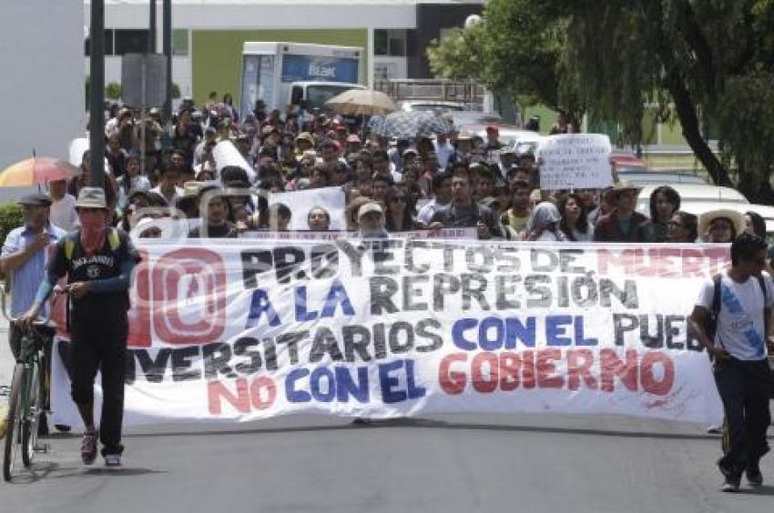 MANIFESTACIÓN ESTUDIANTES DE LA BUAP